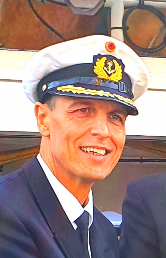 Kontinuum und Zäsur: Segelschulschiff GORCH FOCK unter neuem Kommando ...